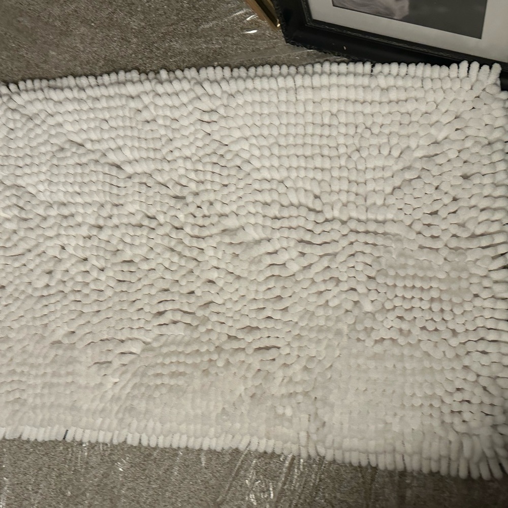 White Textured Bath Mat